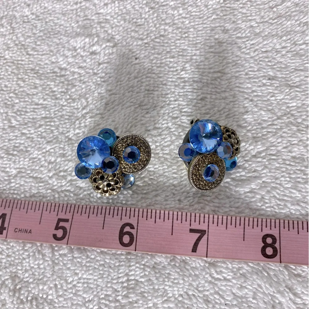 Vintage Blue Silver Clip On earrings - Picture 7 of 7